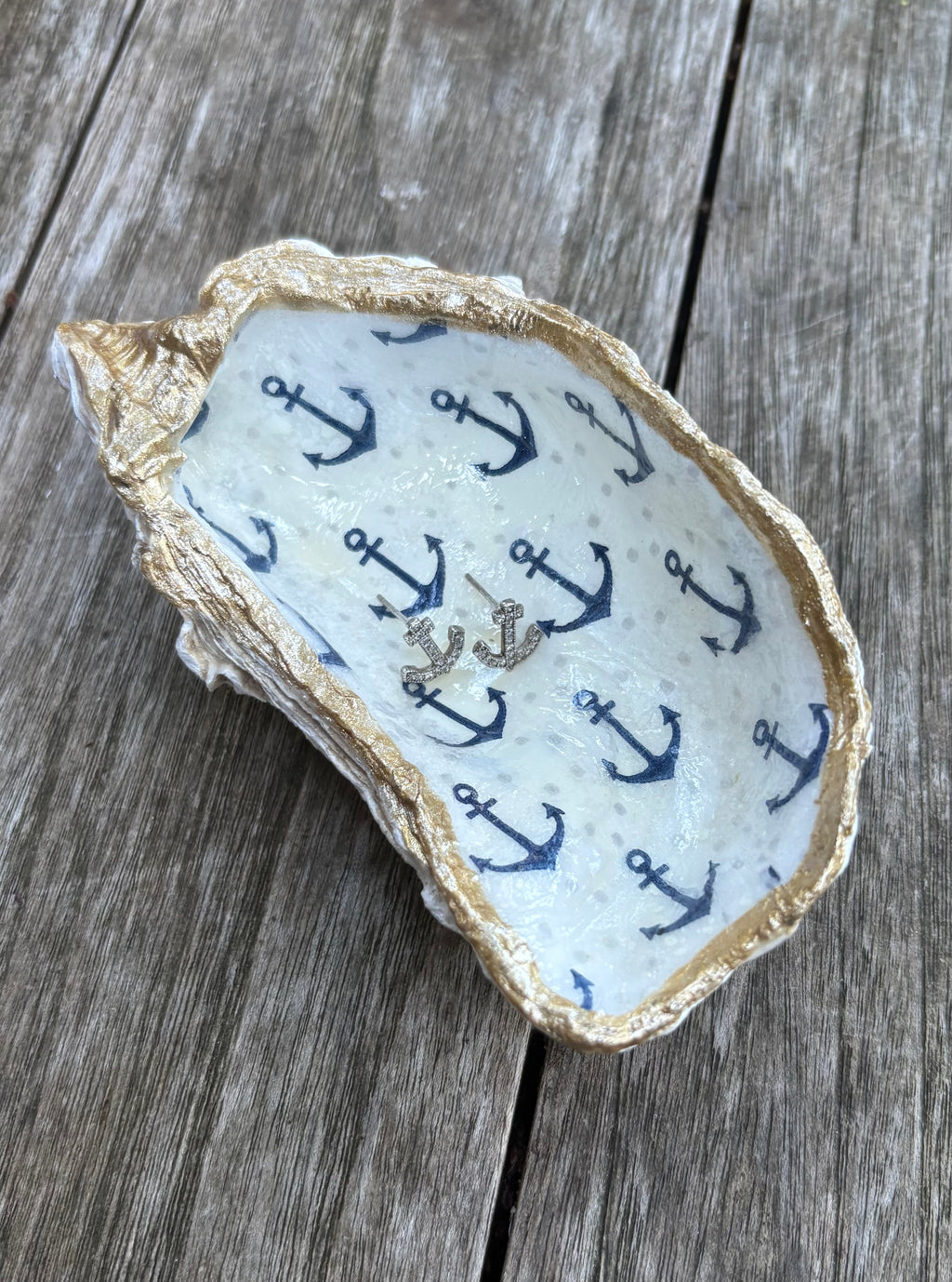 Anchor Oyster Shell